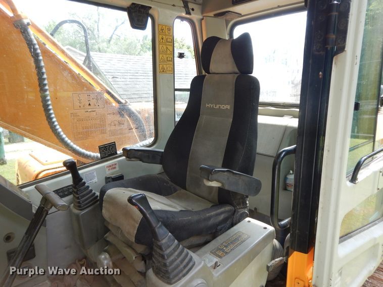 image for item HP9589 Hyundai Robex 210LC-7  excavator