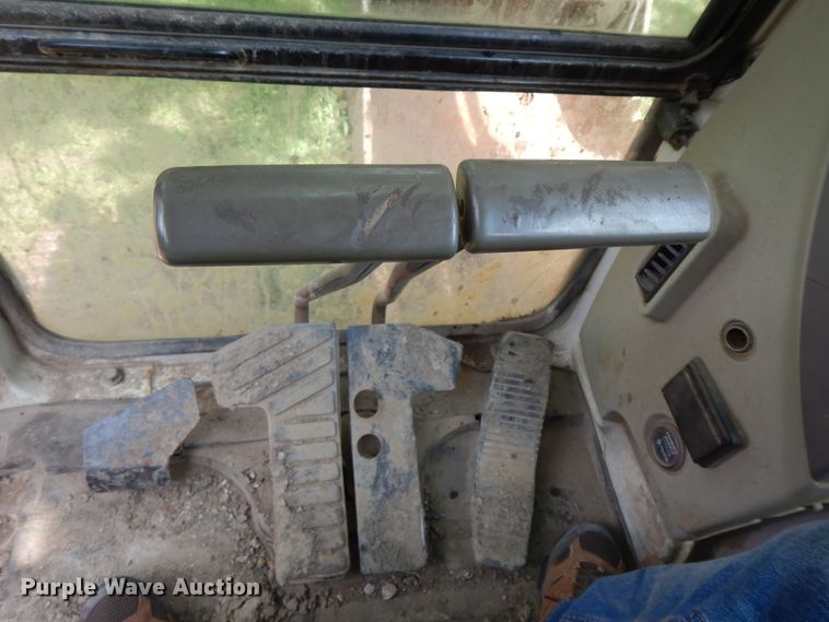 image for item HP9589 Hyundai Robex 210LC-7  excavator