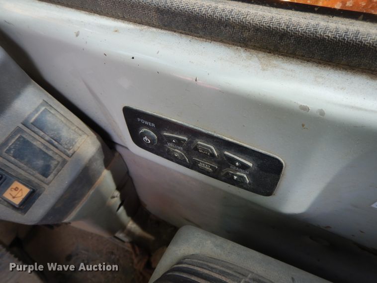 image for item HP9589 Hyundai Robex 210LC-7  excavator