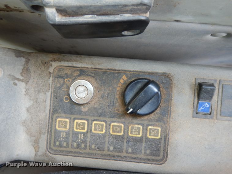 image for item HP9589 Hyundai Robex 210LC-7  excavator