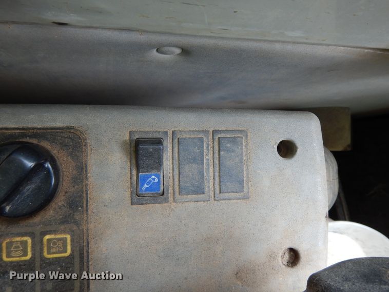 image for item HP9589 Hyundai Robex 210LC-7  excavator