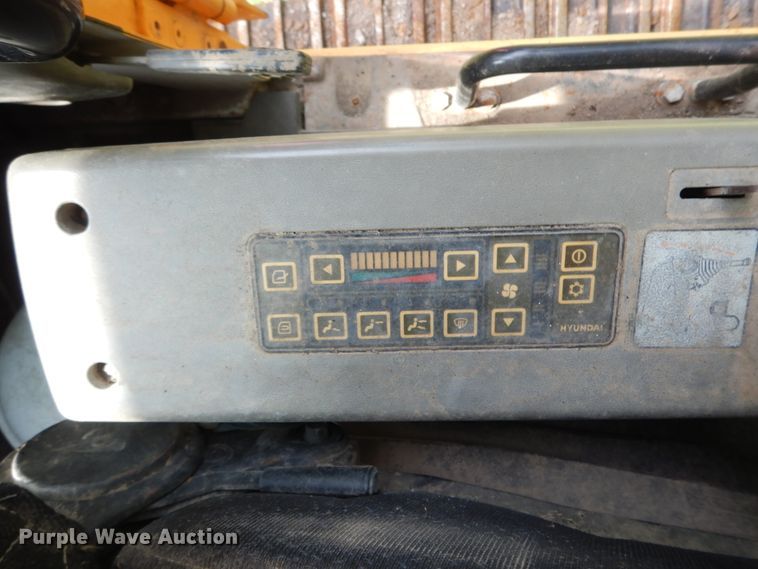 image for item HP9589 Hyundai Robex 210LC-7  excavator