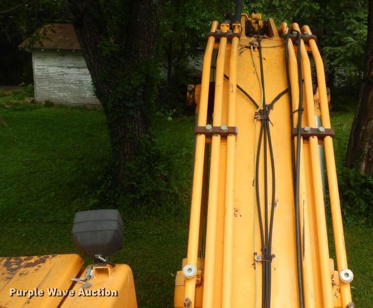 image for item HP9589 Hyundai Robex 210LC-7  excavator