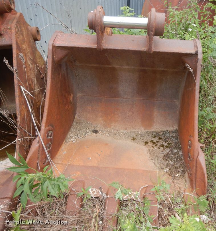 image for item HP9589 Hyundai Robex 210LC-7  excavator