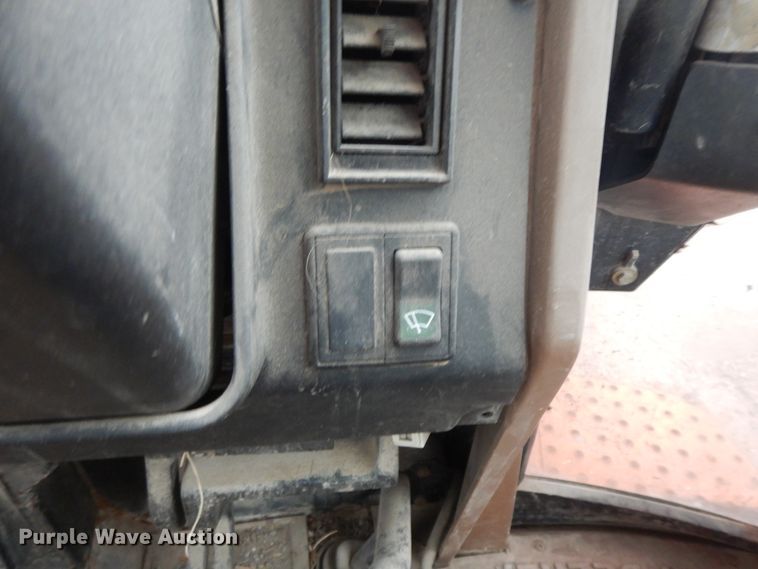 image for item HP9591 1994 John Deere 310D  backhoe