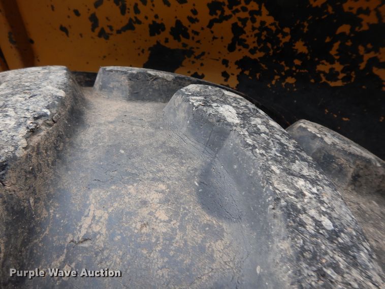 image for item HP9591 1994 John Deere 310D  backhoe