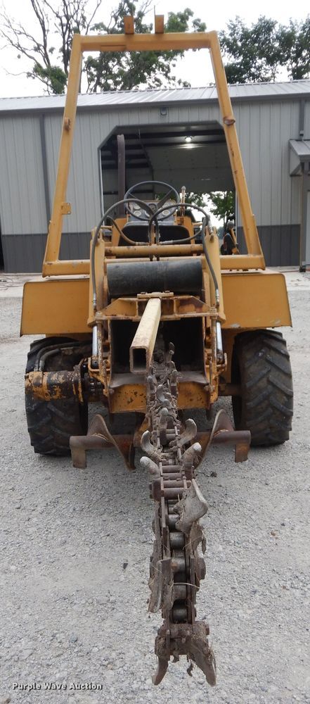 image for item HP9592 1993 Vermeer V-4150  trencher