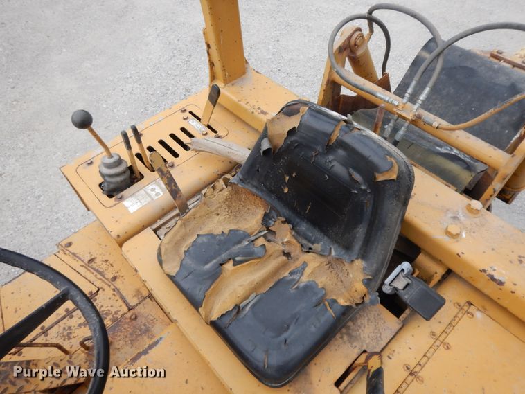 image for item HP9592 1993 Vermeer V-4150  trencher