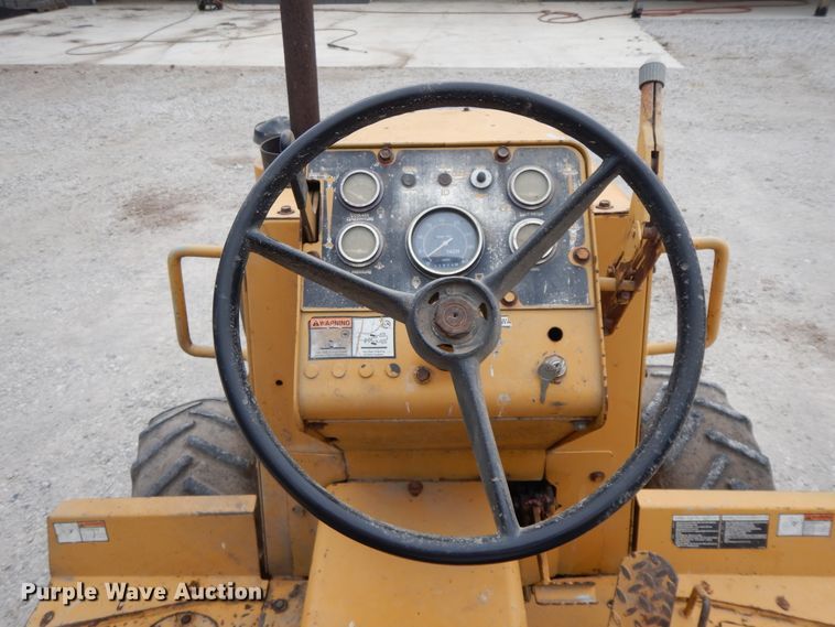 image for item HP9592 1993 Vermeer V-4150  trencher