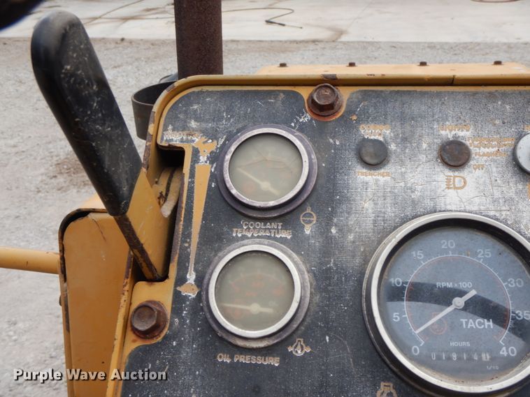 image for item HP9592 1993 Vermeer V-4150  trencher