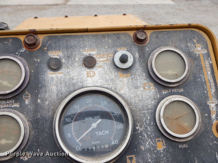 image for item HP9592 1993 Vermeer V-4150  trencher