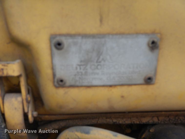 image for item HP9592 1993 Vermeer V-4150  trencher