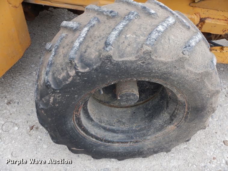 image for item HP9592 1993 Vermeer V-4150  trencher