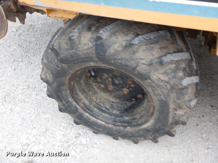 image for item HP9592 1993 Vermeer V-4150  trencher