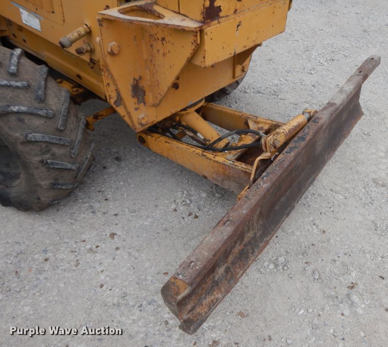 image for item HP9592 1993 Vermeer V-4150  trencher