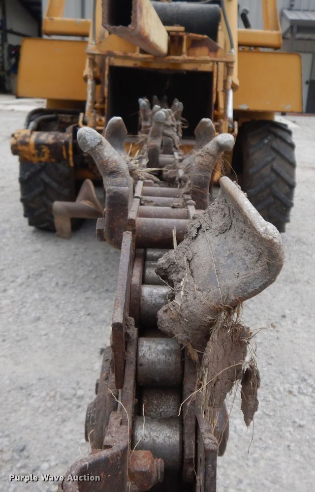 image for item HP9592 1993 Vermeer V-4150  trencher