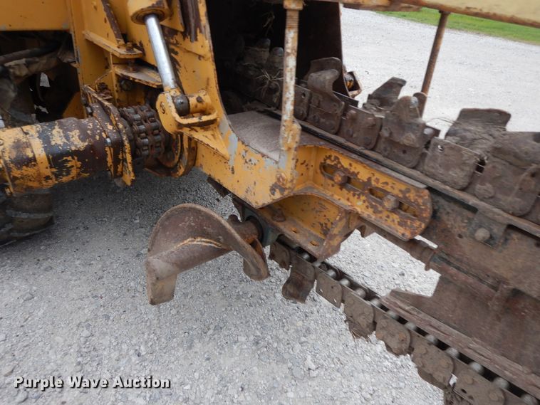 image for item HP9592 1993 Vermeer V-4150  trencher