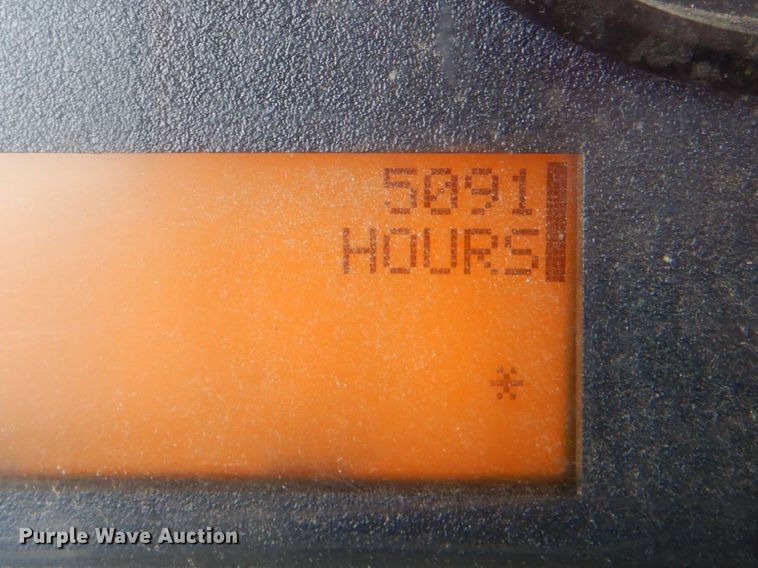 image for item HT9319 2011 International 7600  vacuum truck