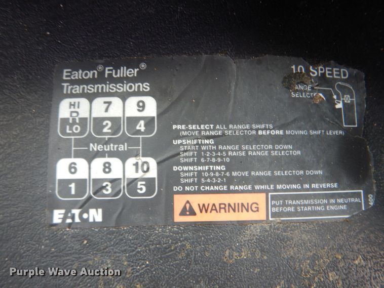 image for item HT9319 2011 International 7600  vacuum truck