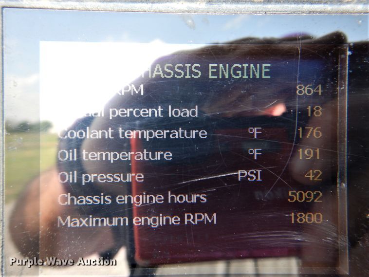 image for item HT9319 2011 International 7600  vacuum truck