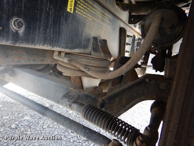 image for item HT9319 2011 International 7600  vacuum truck