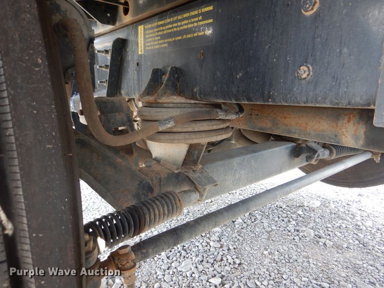 image for item HT9319 2011 International 7600  vacuum truck