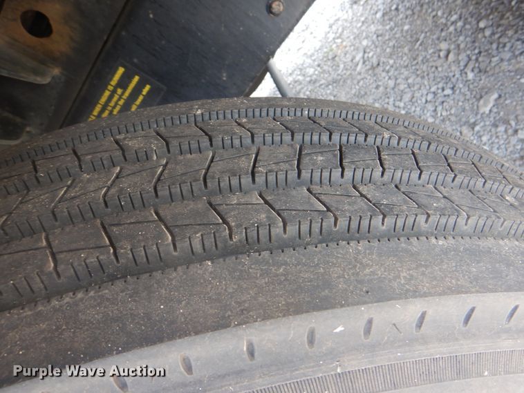 image for item HT9319 2011 International 7600  vacuum truck