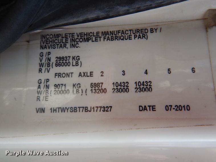 image for item HT9319 2011 International 7600  vacuum truck