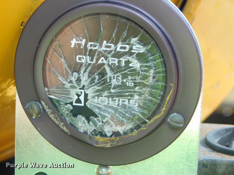 image for item HX9386 1977 Caterpillar  generator