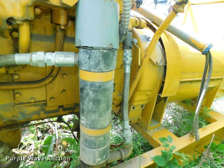image for item HX9386 1977 Caterpillar  generator