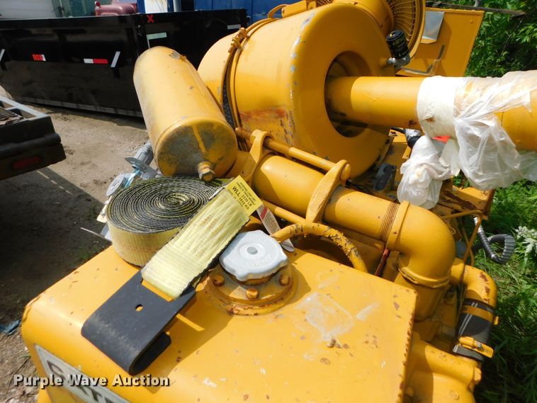image for item HX9386 1977 Caterpillar  generator