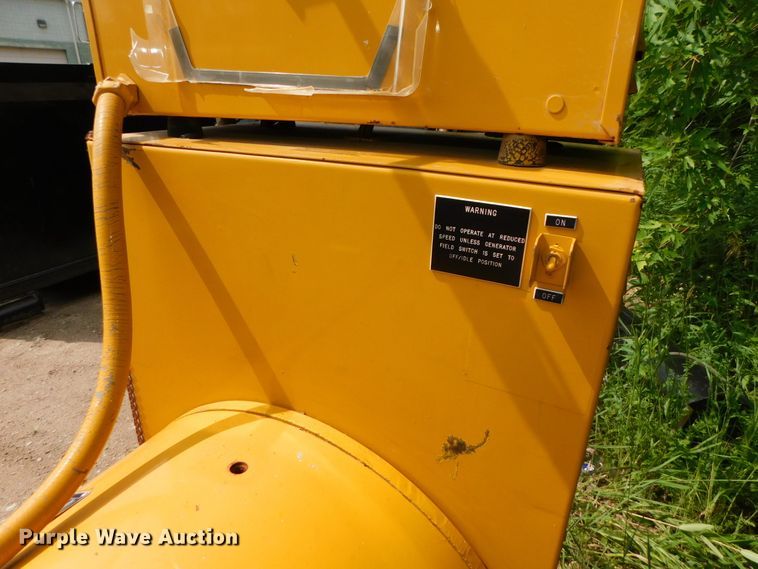 image for item HX9386 1977 Caterpillar  generator