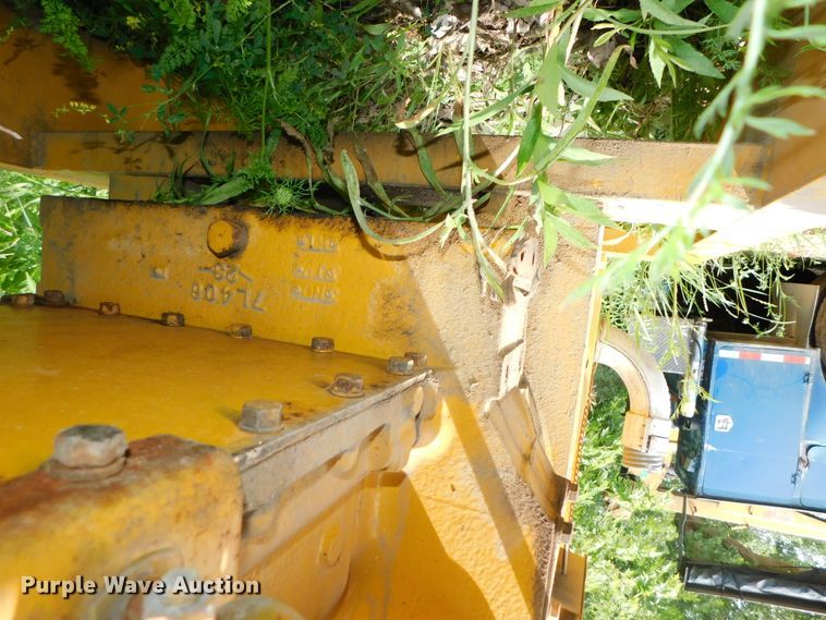 image for item HX9386 1977 Caterpillar  generator