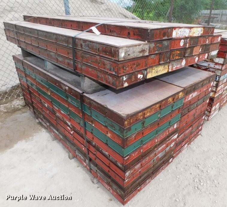 image for item HX9387 Approximately 118 concrete wall forms