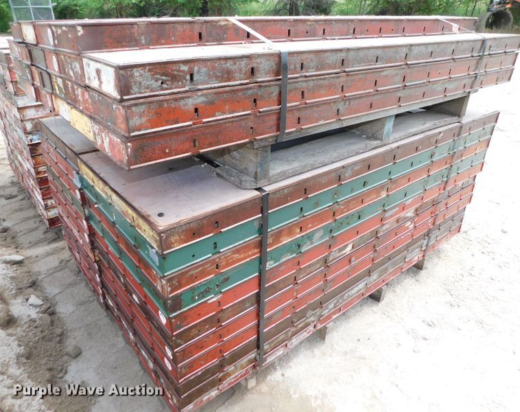 image for item HX9387 Approximately 118 concrete wall forms