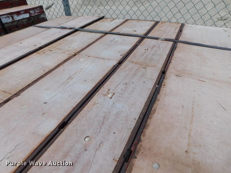 image for item HX9387 Approximately 118 concrete wall forms