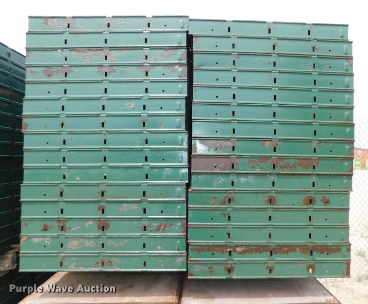 image for item HX9389 Approximately 120 concrete wall forms