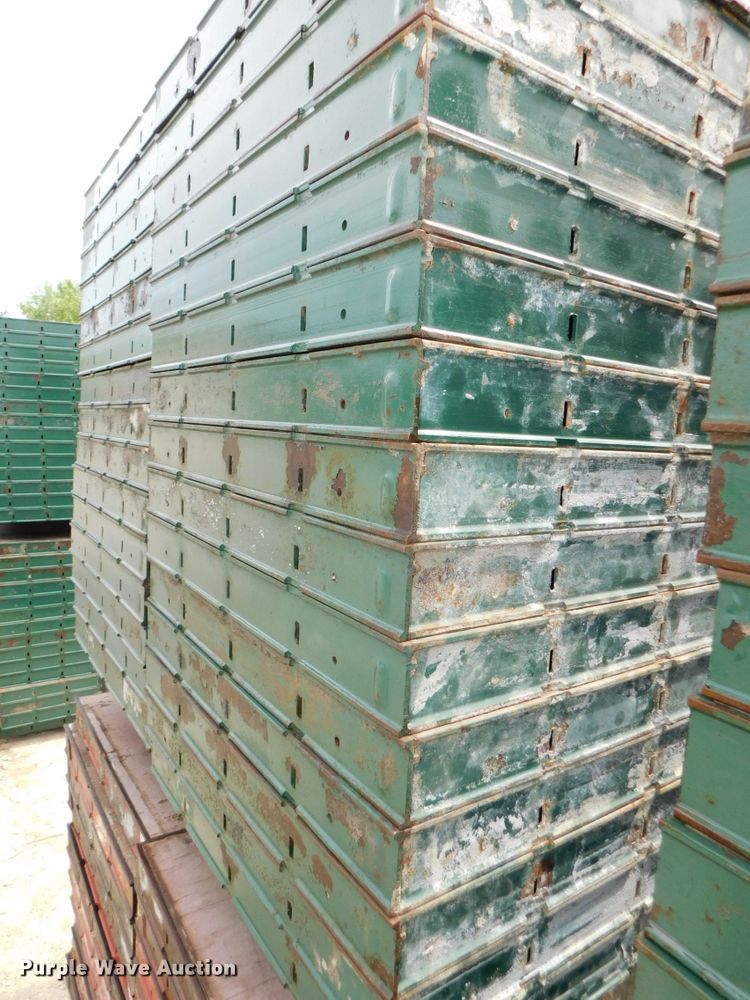 image for item HX9389 Approximately 120 concrete wall forms