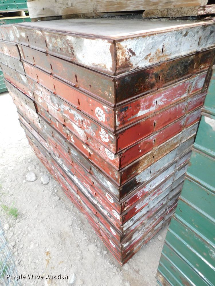 image for item HX9389 Approximately 120 concrete wall forms