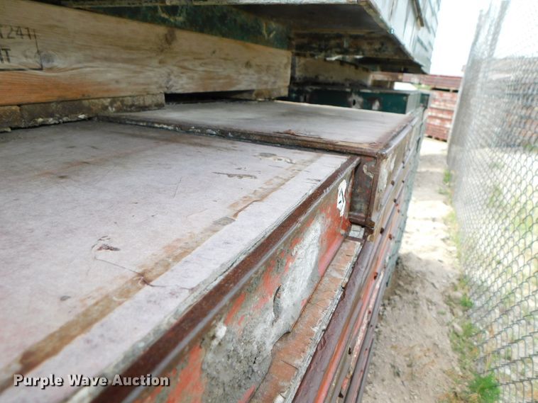 image for item HX9389 Approximately 120 concrete wall forms