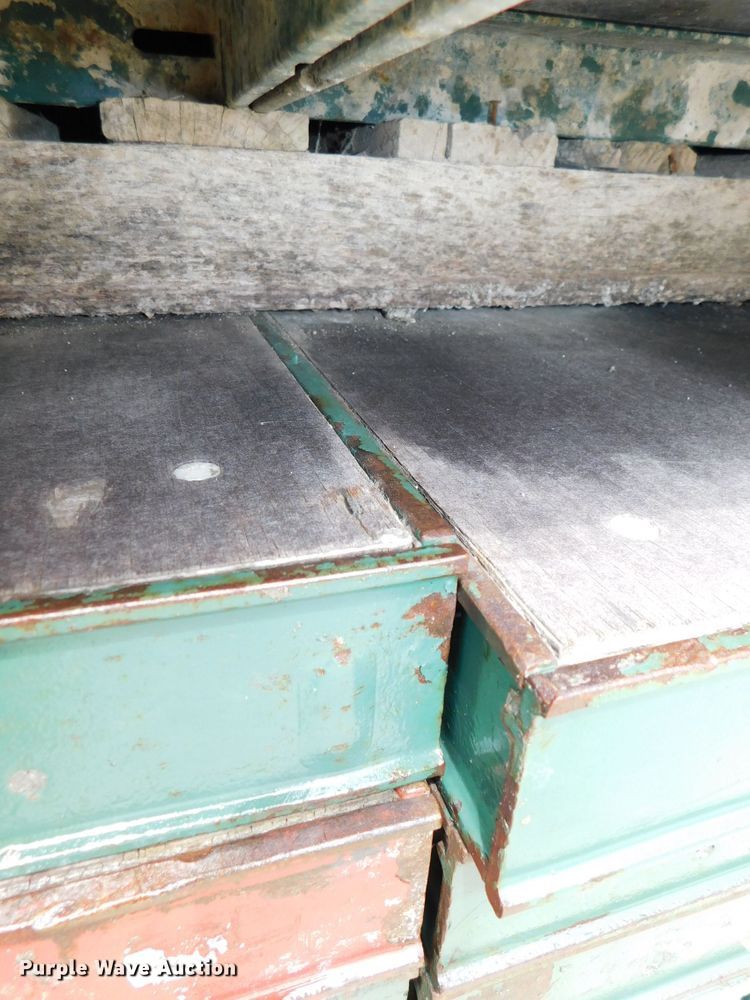 image for item HX9389 Approximately 120 concrete wall forms