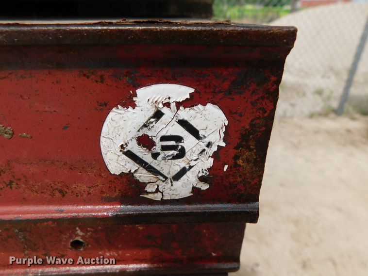 image for item HX9389 Approximately 120 concrete wall forms