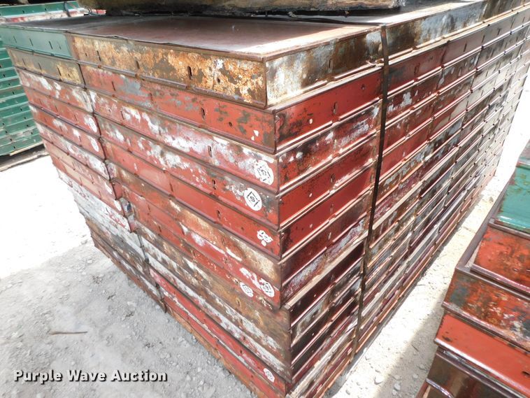 image for item HX9390 Approximately 120 concrete wall forms