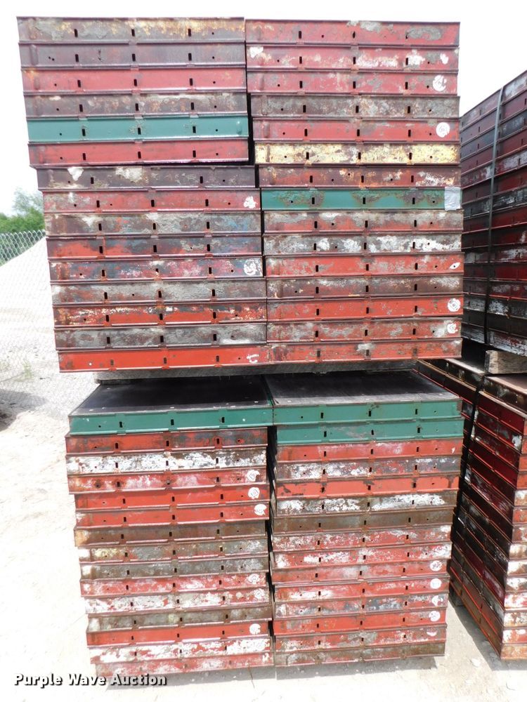 image for item HX9390 Approximately 120 concrete wall forms