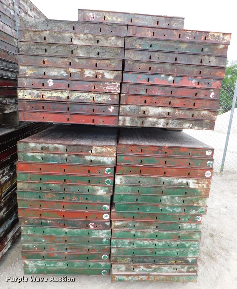 image for item HX9393 Approximately 109 concrete wall forms
