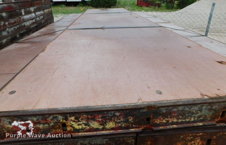 image for item HX9393 Approximately 109 concrete wall forms