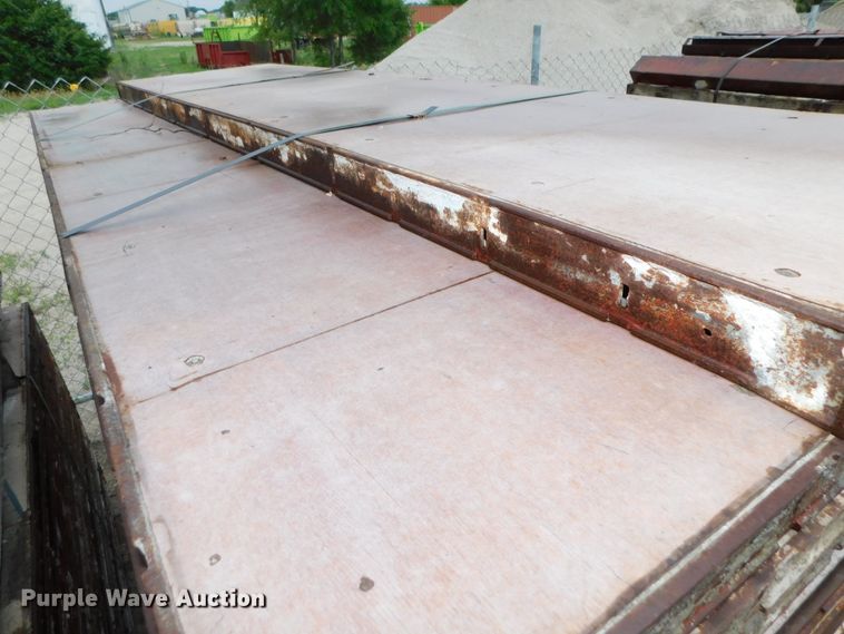 image for item HX9393 Approximately 109 concrete wall forms