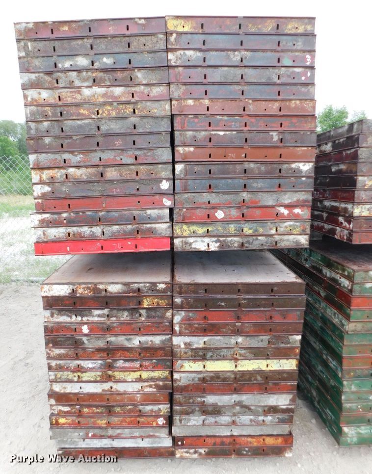 image for item HX9393 Approximately 109 concrete wall forms