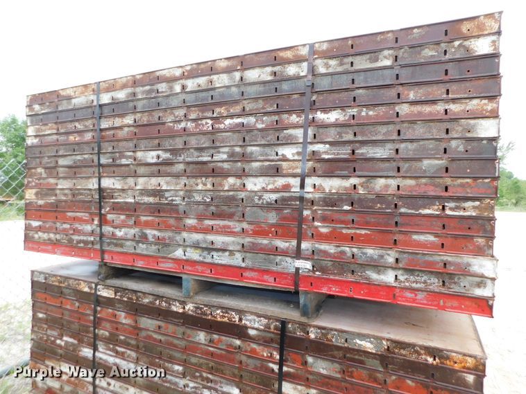 image for item HX9393 Approximately 109 concrete wall forms