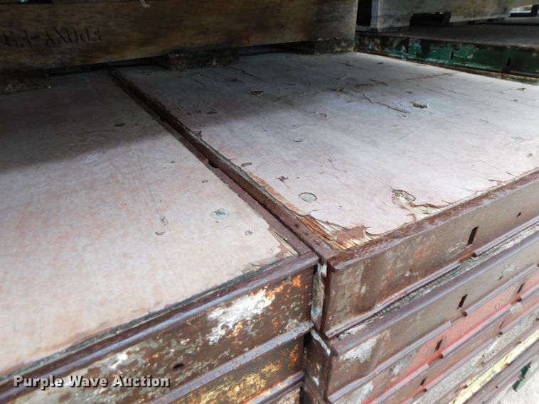 image for item HX9393 Approximately 109 concrete wall forms